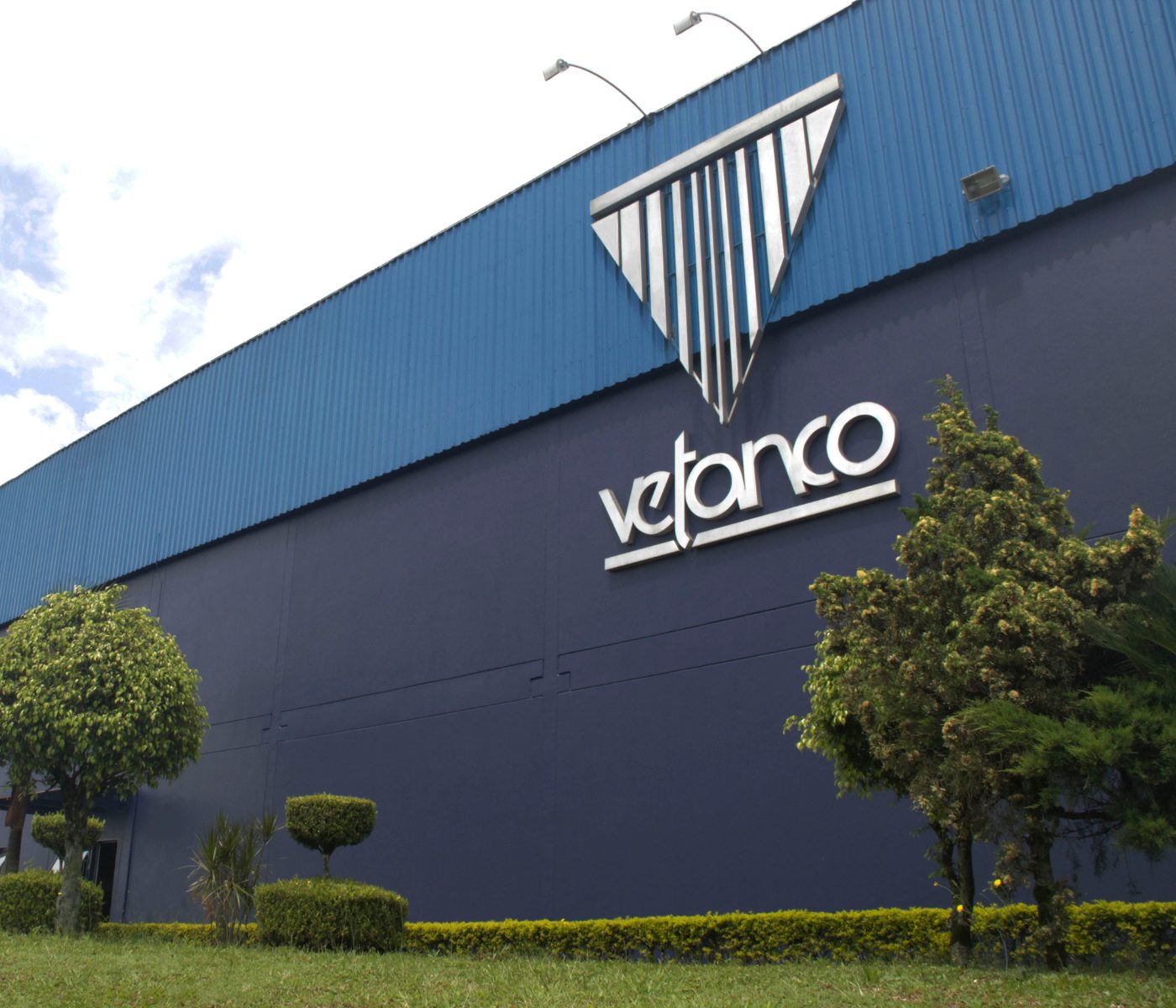 Vetanco ganha Troféu O Desbravador na categoria Grande Empresa Comercial