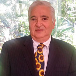 Dr. Carlos López Coello