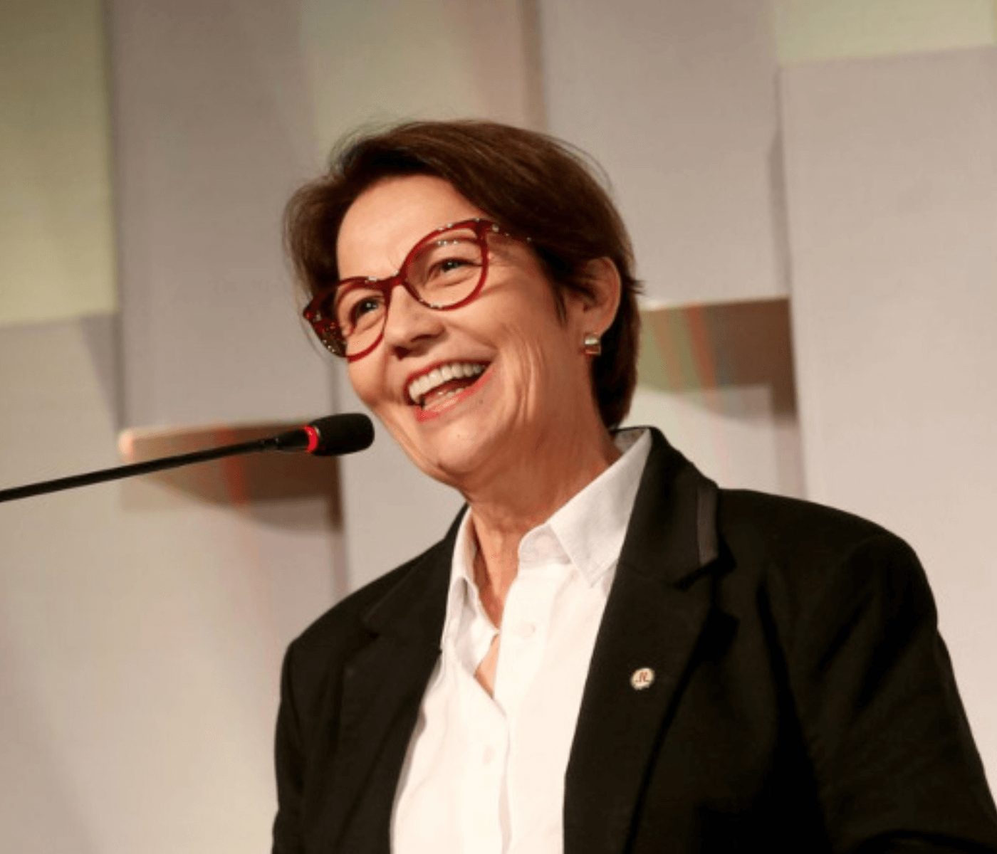 Ex-ministra Tereza Cristina toma posse na Academia Nacional de Agricultura