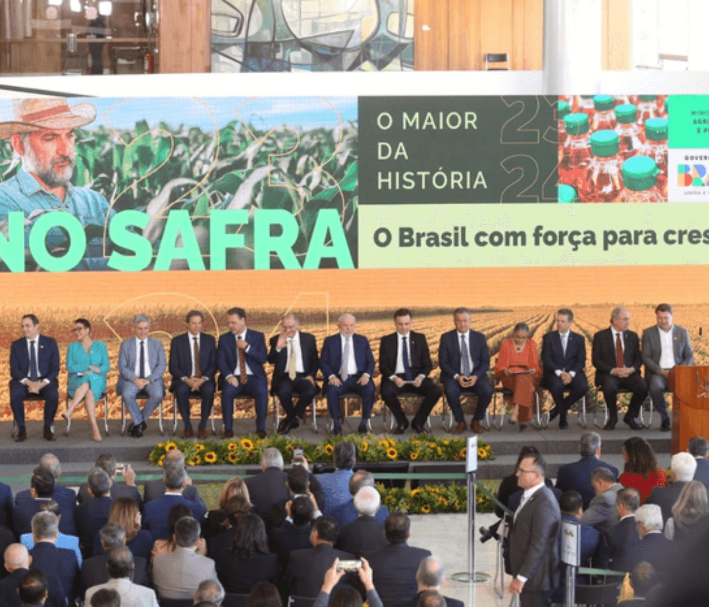 Plano Safra 2023/24 terá R$364,22 bilhões e foca no agro sustentável