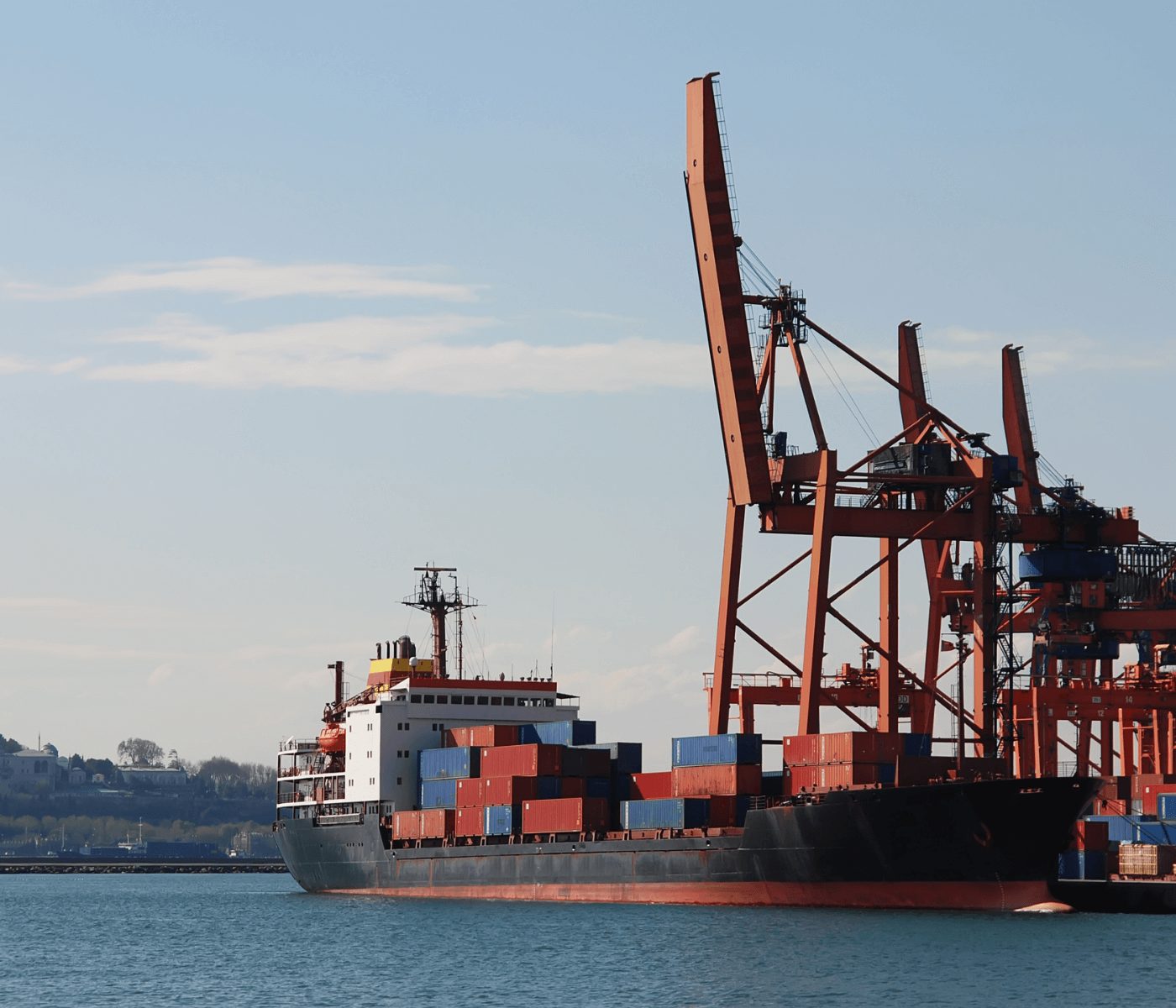 Paranaguá recebe número recorde de cargas com grãos e farelo para exportação