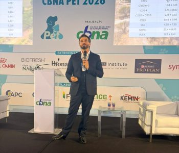 Luciano Trevizan, da UFRGS, durante palestra sobre gordura na dieta de gatos no XXV Congresso CBNA PET.