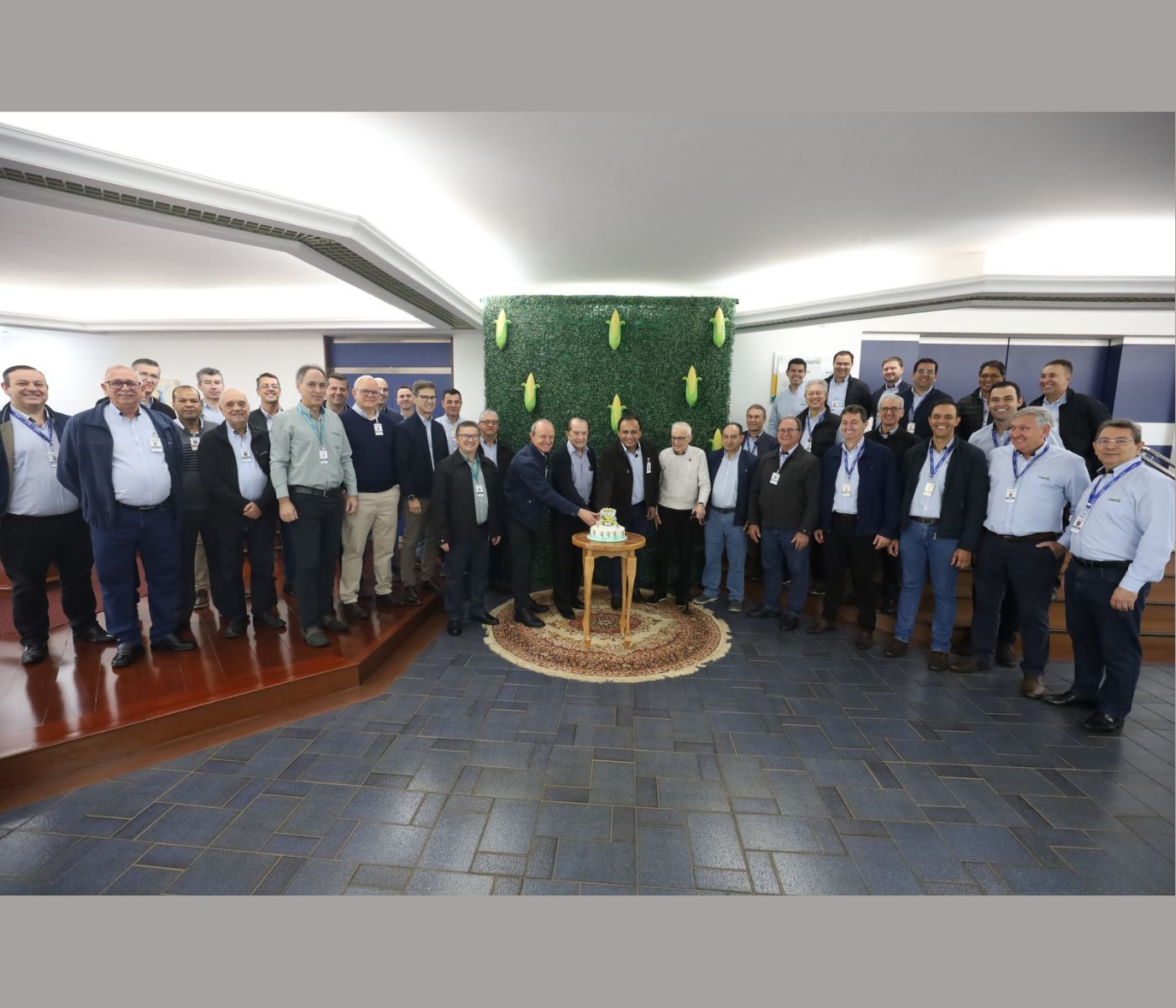 Coamo bate recorde com 68,5 milhões de sacas de milho segunda safra